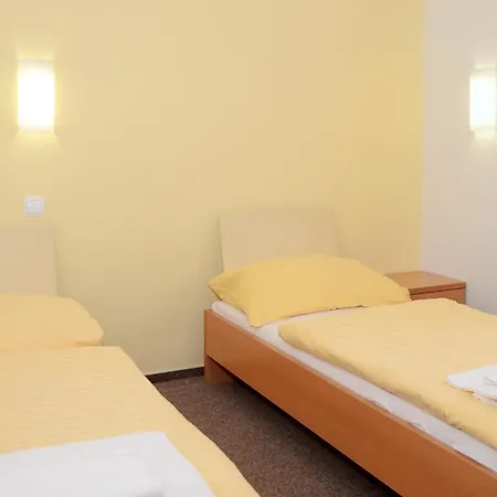 Otel Imos