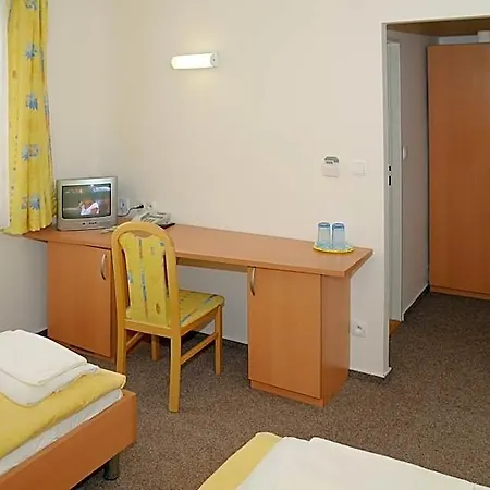 Imos Szálloda 3*