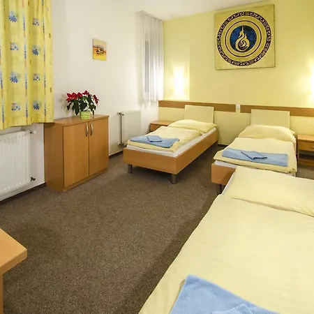 Otel Imos Prag