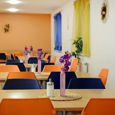 Imos Prag